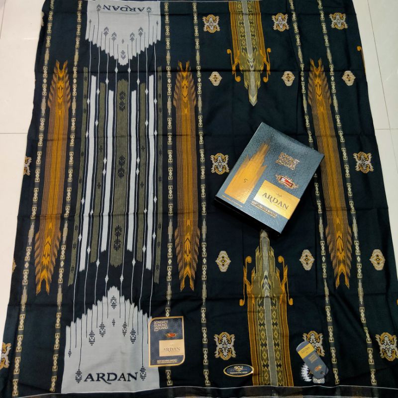 sarung ardan sgj gold warna hitam motif emas/sarung pria dewasa/sarung santri cowo motif bhs