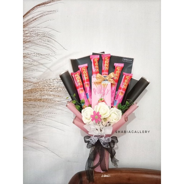 Buket Snack Hadiah Wisuda / Buket Coklat / Buket Bunga kering / Buket Bunga Artificial / Buket Uang