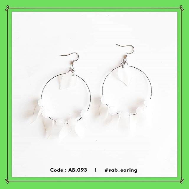 Anting Ring Putih AB.093