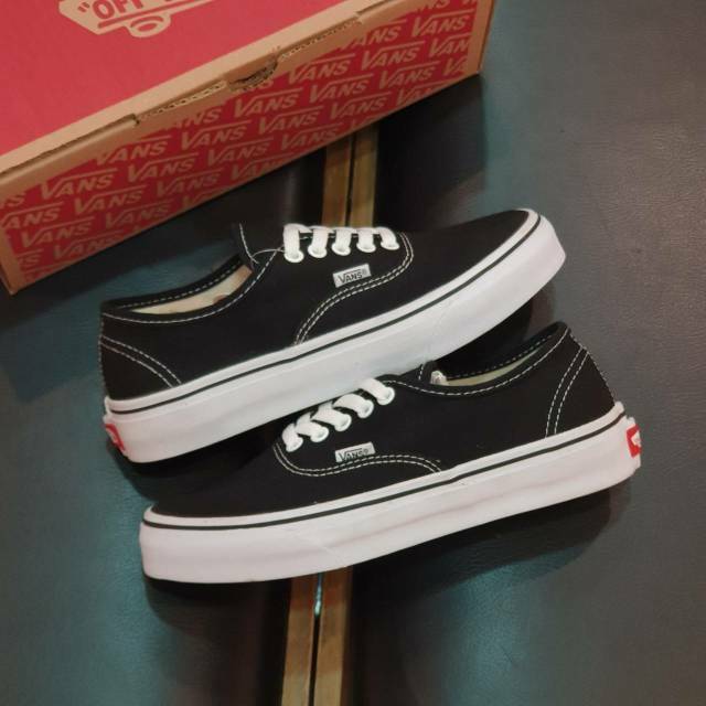 SEPATU VANS AUTHENTIC FULL BLACK HITAM POLOS WHITE PUTIH OLDSKOOL PREMIUM CASUAL ICC IFC DT