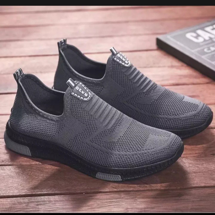 sepatu slip/on Onke Anti Slip - Trendy