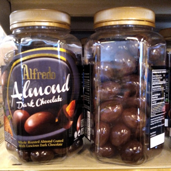 

ALFREDO ALMOND DARK CHOCOLATE 450GR