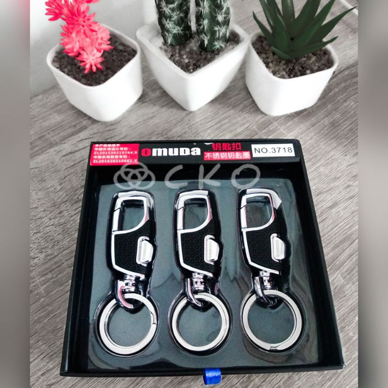 Gantungan Kunci OMUDA untuk mobil/motor Cantolan Titanium anti karat