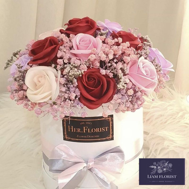 BLOOM BOX BUNGA/MEDIUM BOX BUNGA MAWAR/RANGKAIAN BUNGA BOX/KADO WISUDA/BUKET ANNIVERSARY ULANG TAHUN