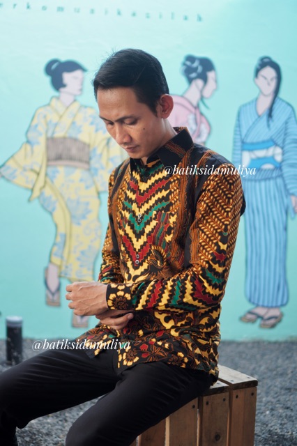 Sidamuliya Batik Kemeja Pria Slimfit Premium Nalesha Lengan Panjang