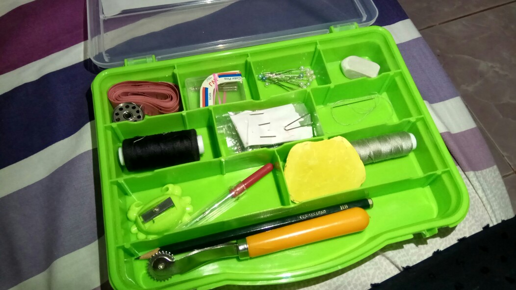 Box Kotak Sekat 10 Komponen Perkakas Green Leaf Flint