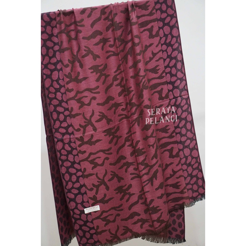 Pashmina Cashmere Motif A03 | Animal Print | Selendang | Scarf | Syal | Shawl | Pasmina Kashmir | Souvenir | Hadiah Ulang Tahun | Birthday Gift | Aksesoris Fashion Wanita | Premium Import Quality | Grosir Murah | Luxury Scarf