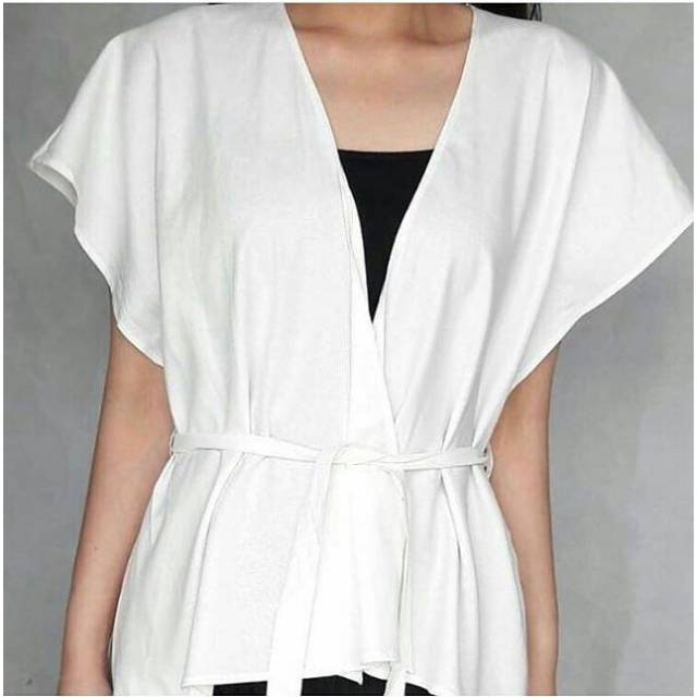 Consenso white kimono top