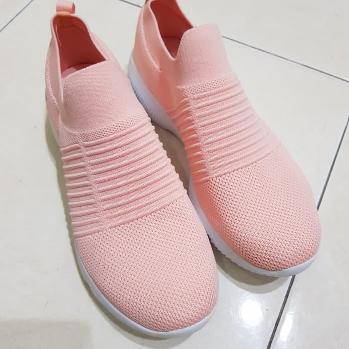 SEPATU SKECHERS GORUN FOCUS - PINK/WHITE ORIGINAL