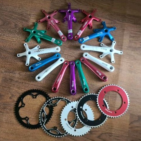 Crank Arm Set Sepeda Lipat Fixie Seli Folding Bike Fixed Gear Single Merk Brain Vuelta Pista Crankset Chainring 46T 53T Chain Ring 46 53 T Alloy Arm Panjang 165mm 165 mm BCD 130mm 130 mm Alumunium Baut Bolt Nut Merah Ungu Biru Hijau Putih bicycle roadbike