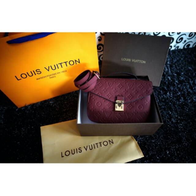 Louis Vuitton Pochette Metis Empreinte Leather Bag