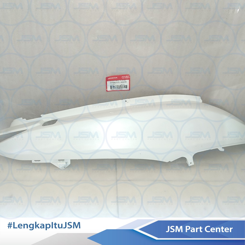 COVER BODY SPACY PUTIH KANAN BODY SPACY KANAN PUTIH 83500-KZL-930ZB