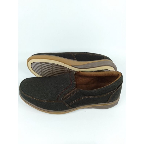 Sepatu pria / Sepatu slip on pria / Slip on pria / Sepatu casual / Winner