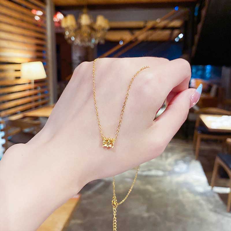 XiaoboACC Kalung Liontin Pinggang Kecil Bahan Titanium Steel Lapis Emas 18k Ukuran Gaya Korea 38cm + 6.0cm