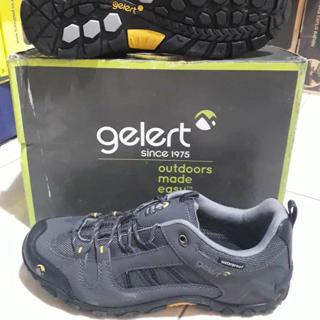 gelert rocky walking shoes