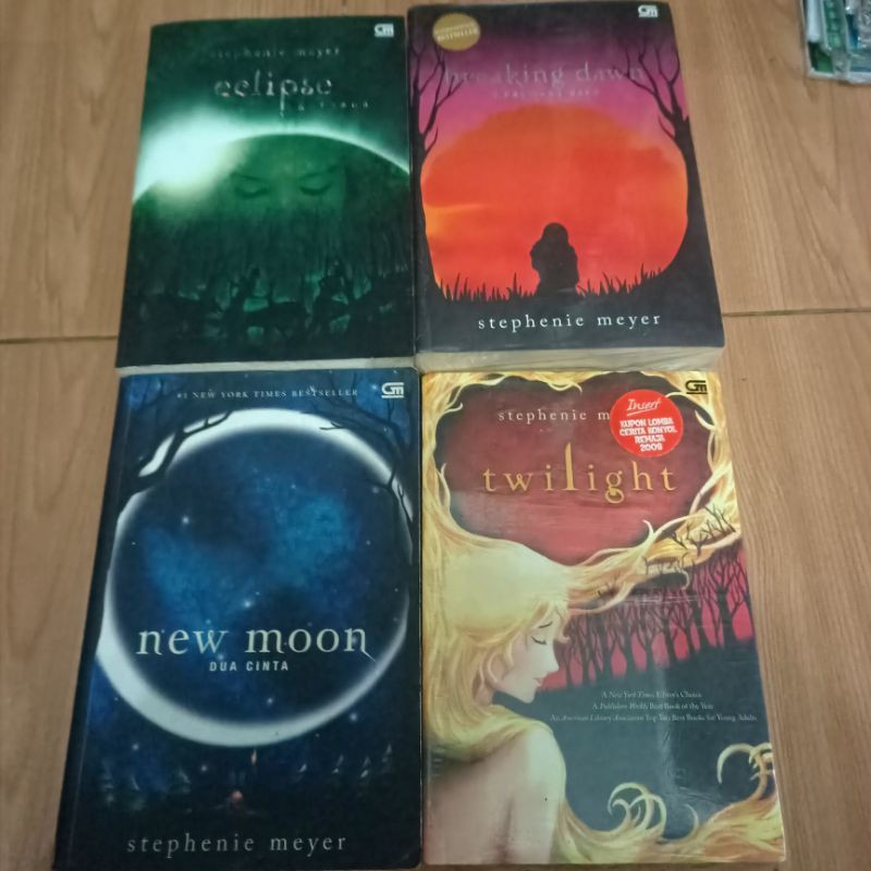 Novel serial twilight lengkap karya stephenie meyer