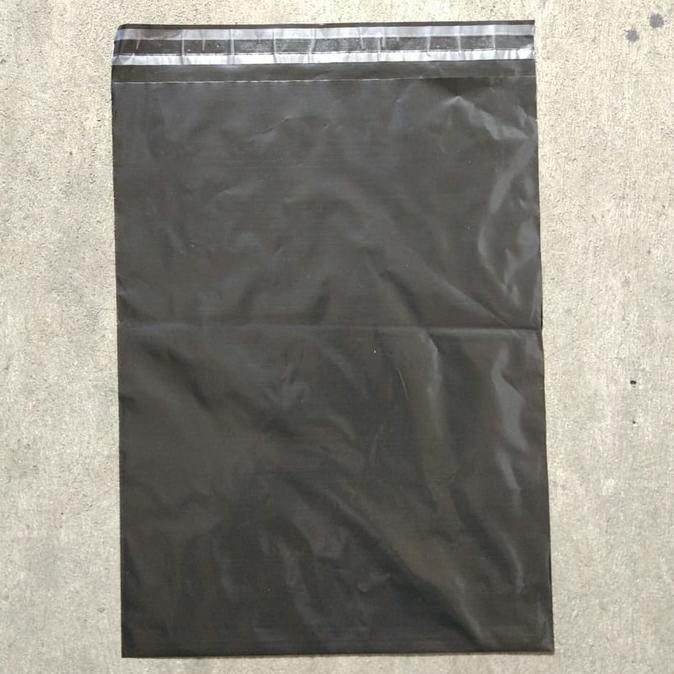 

Kantong polymaier amplop jne hitam 30x40 isi 100 lembar