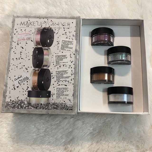 Make Up For Ever Glitter Dust