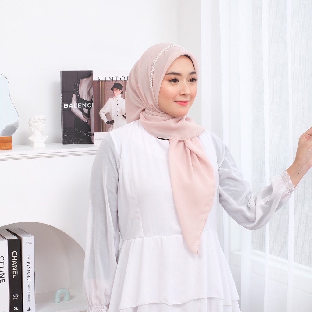 Jilbab Segiempat Payet Bando Motif Mutiara Mahkota Premium