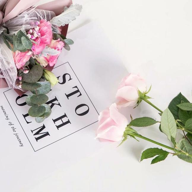 

◌ KERTAS BUNGA (1 PACK = 20 LEMBAR) OY SM FLOWER WRAPPING PAPER PEMBUNGKUS BUKET BUNGA WATERPROOF ☋