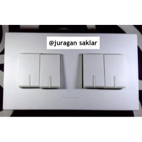 Saklar 4 Gang 4 tombol Panasonic Putih dengan lampu fluorescence