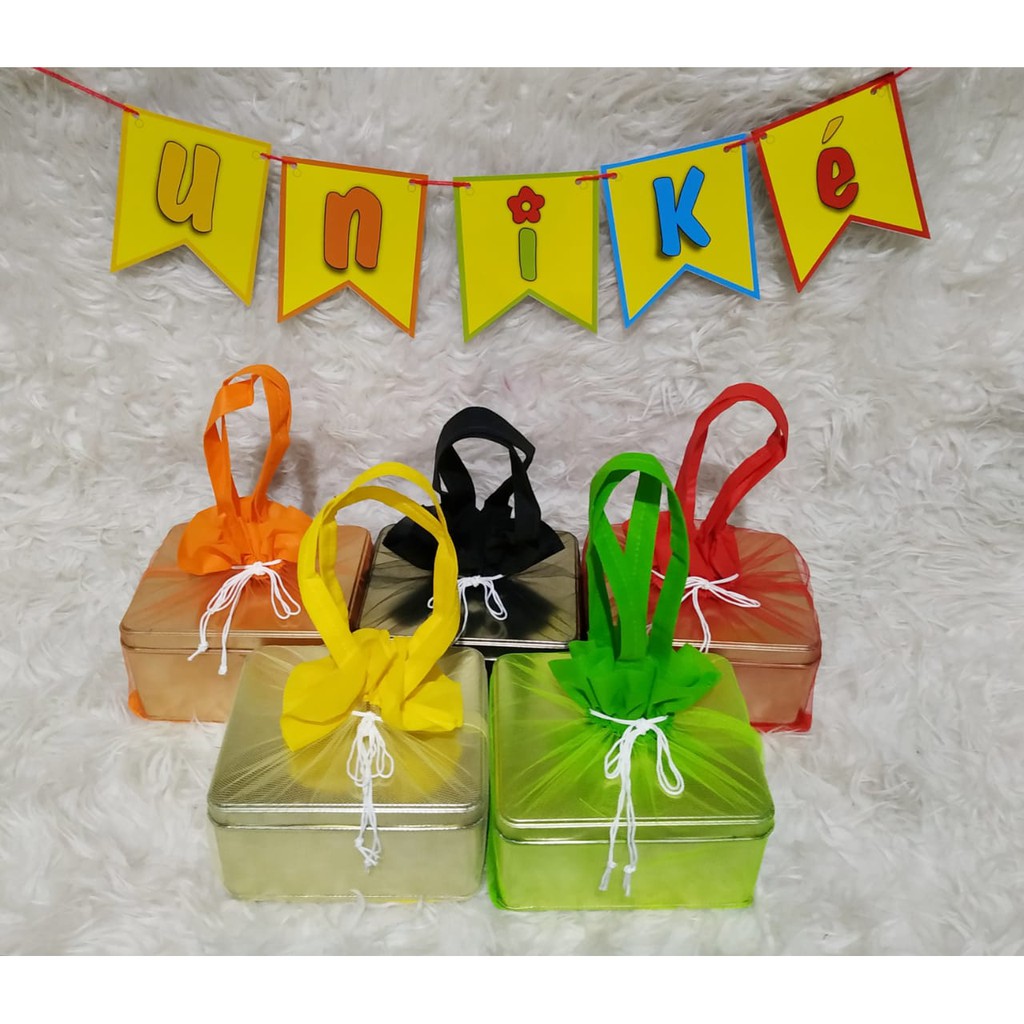 

TAS SERUT TILE KOTAK kaleng Kue kering lebaran idul Fitri 2S 500 gr Souvenir Ulang tahun wedding