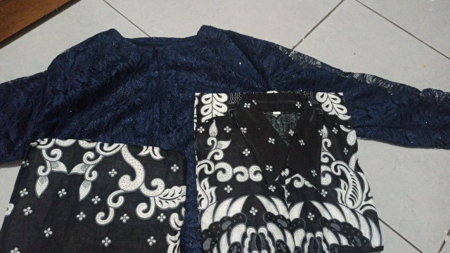 Set Kebaya Amora Couple Kebaya Brukat Tulang Mutiara Kebaya Premium Batik Couple Terlaris