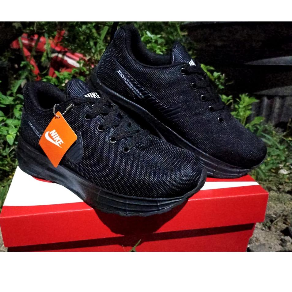 Sepatu Sekolah Sneakers Nike Anak Perempuan Laki SD SMA Warna Hitam Polos Wanita 드