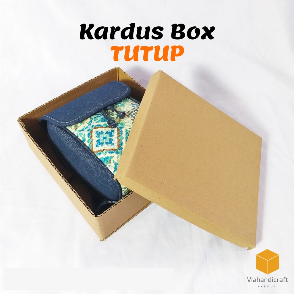 

Kardus Tas Fashion 28 x 25 x 10 cm Dus Packing Kemasan Sepatu Box Ukuran Custom