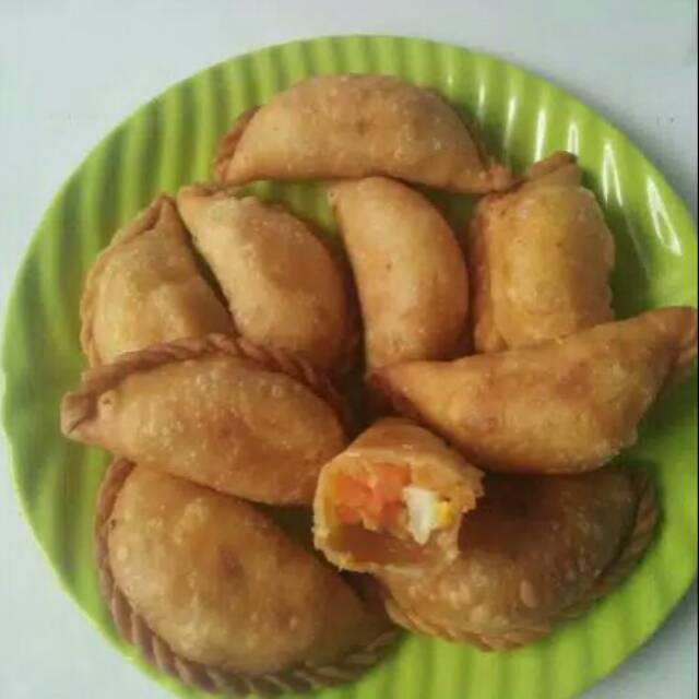 

Pastel Sayur Telor Frozen isi 10 pcs