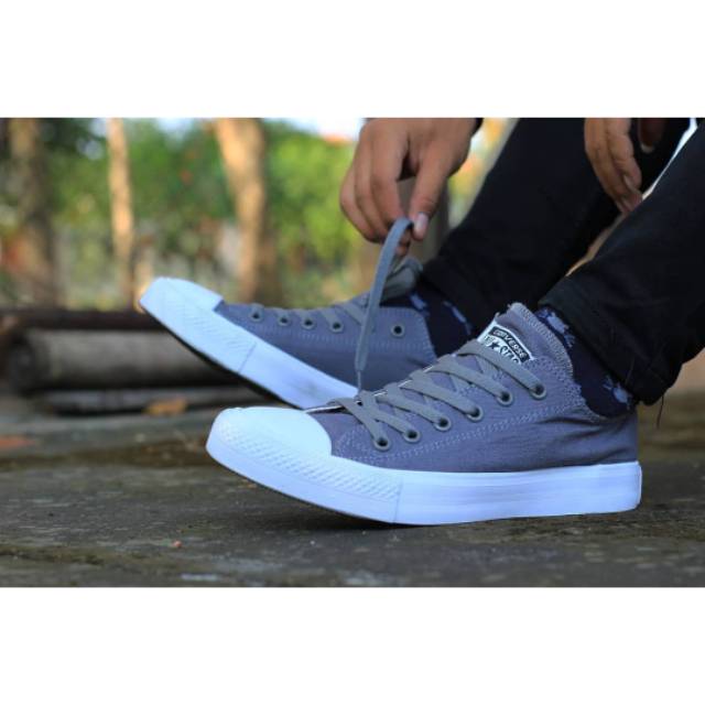 Sepatu Converse CT Chuck Taylor Grey Abu Sneakers Casual Sekolah Kuliah Kerja Kado Hadiah Ultah