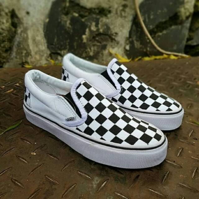 Sepatu Vans Checker Board Slip On Motif Kotak Catur Hitam Putih Black White Sneakers