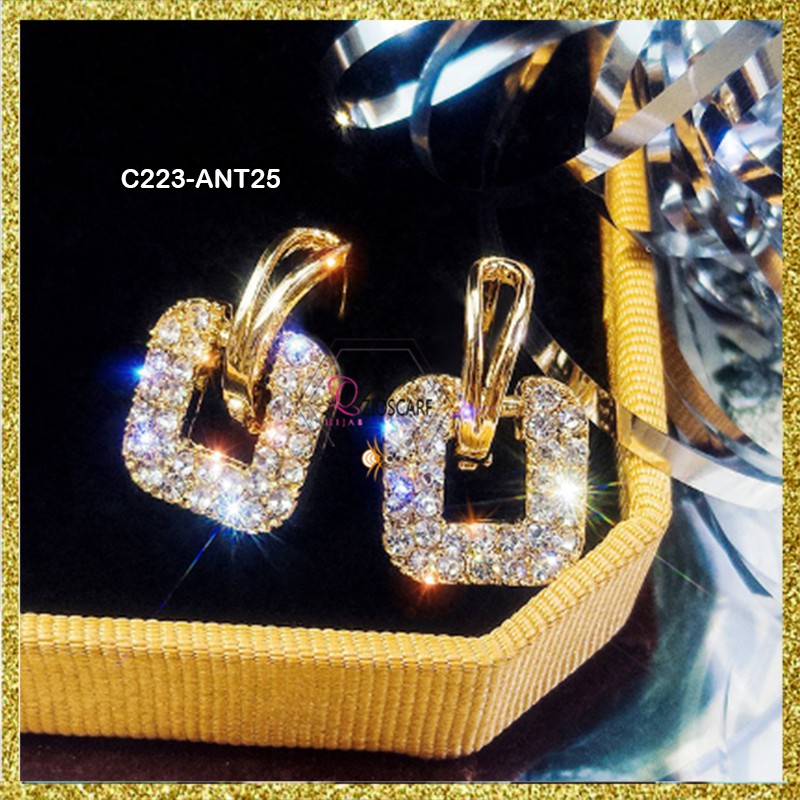 ANTING KOREA WANITA ANTING TITANIUM ANTI KARAT ANTING TUSUK BENTUK SQUARE DIAMOND ANT25