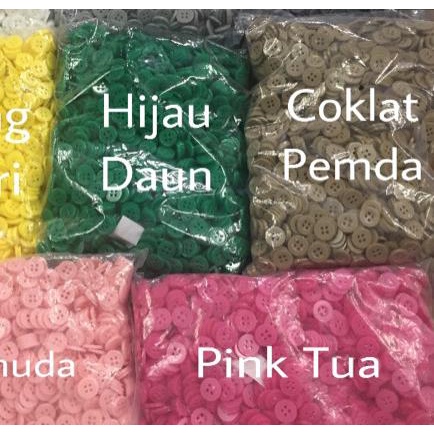 

❅ Kancing Lubang 4 Warna - Hijau ☛