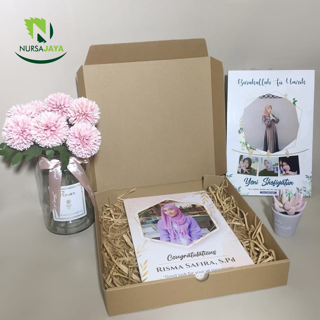 Hadiah Kado Wisuda Graduation Wedding Pernikahan Birthday Custom foto Murah - Cetak Foto di Kayu