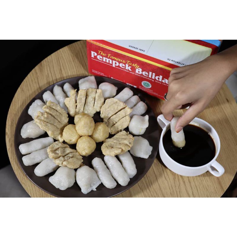 

pempek Palembang asli belida campur/kapal selam/kulit/adaan/Rp 45.000