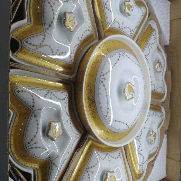 Saji Prasmanan - Vicenza Prasmanan Set Besar Isi 7