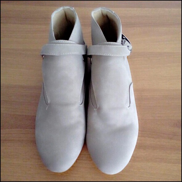 Sepatu Boots Kasual Wanita Korea Kekinian Cream Sintetis