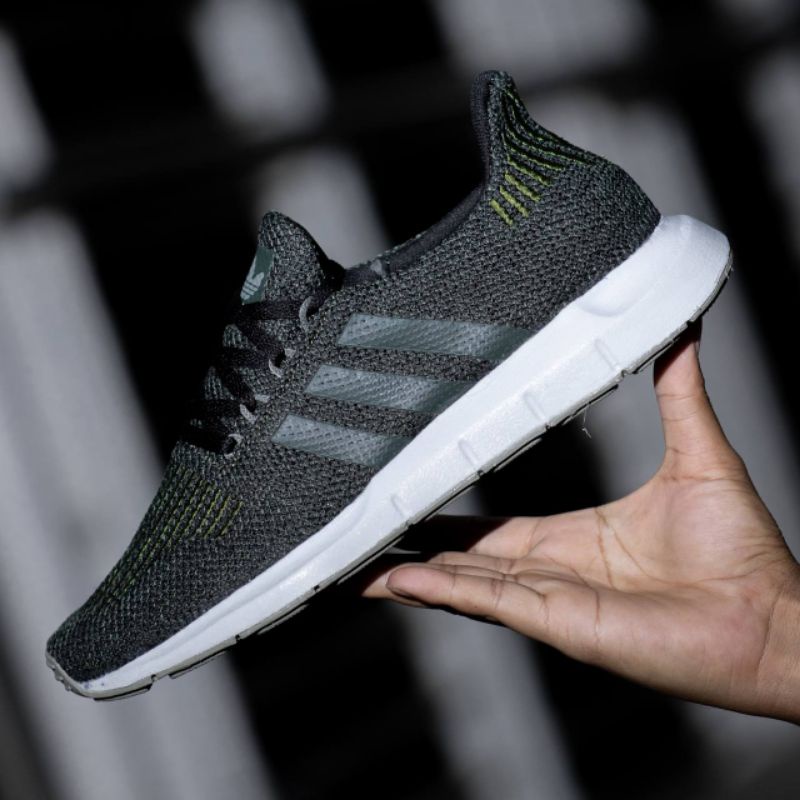 Adidas Swift Run &quot;Dark Green&quot;