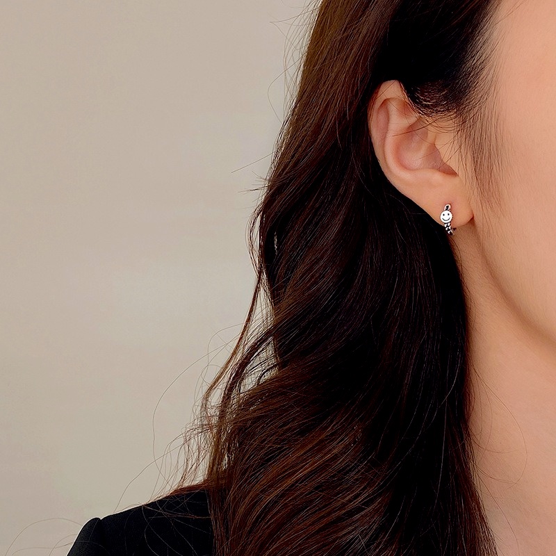 We Flower Anting Hoop s925 Silver Model Bunga Smiley Face Hollow Gaya Vintage Untuk Wanita