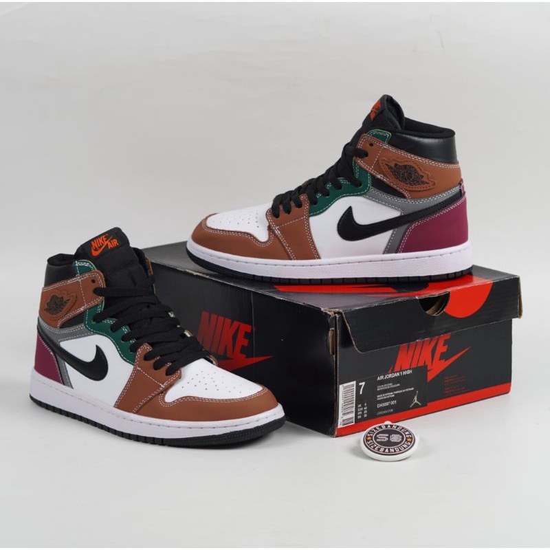 Sepatu Nike Air Jordan 1 High Og Hand Crafted