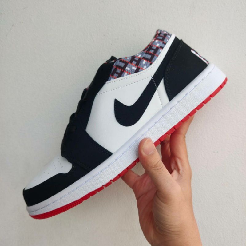 Sepatu Nike Air Jordan 1 Low Quai 54