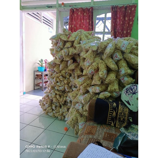 

krupuk koin khas balikpapan