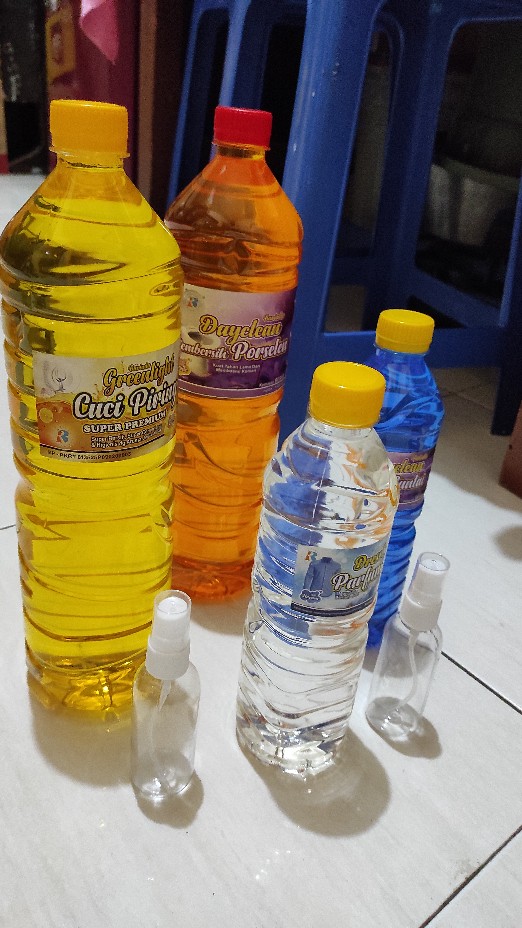 Sabun Cuci Piring Greenlight 1500ml Super Premium Kental Aroma Jeruknipis 1,5liter