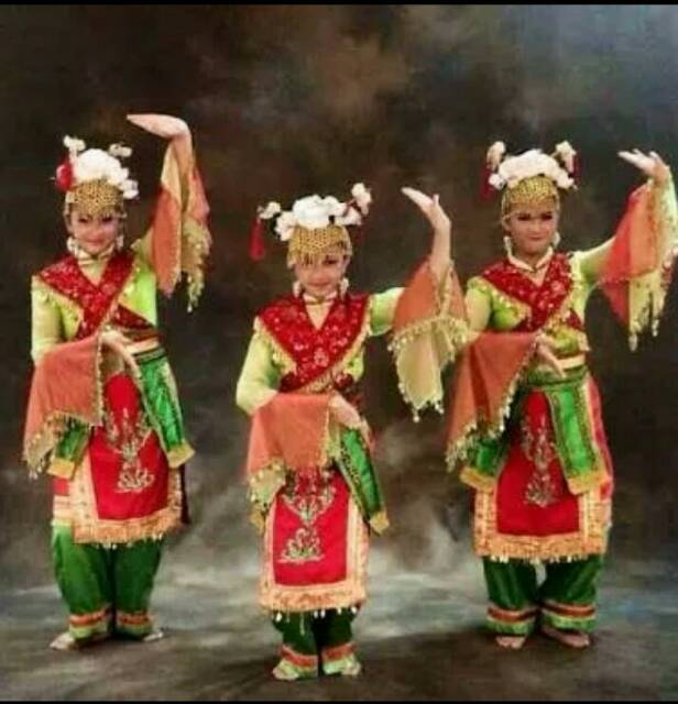 Aksesoris tari betawi lenggang nyai