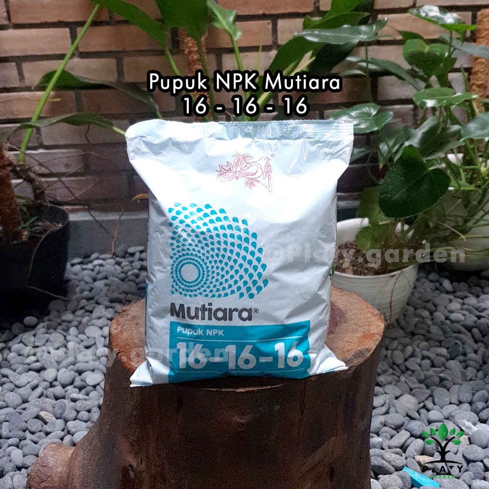 Pupuk NPK Mutiara 16 16 16