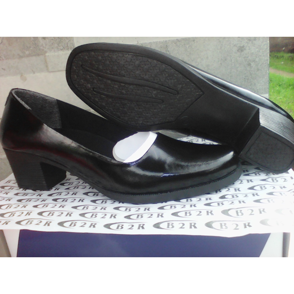sepatu dinas polwan kulit asli mengkilap merk B2R
