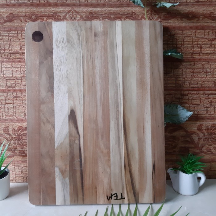 Telenan - Talenan Segi Kayu Jati 30X40X2Cm