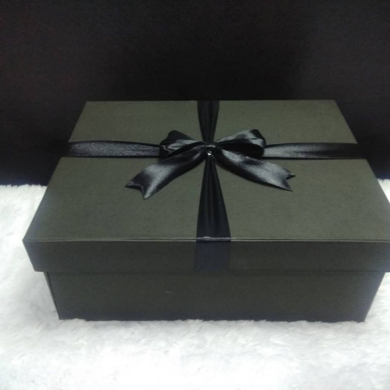 

kotak kado 25x20x7cm berpita