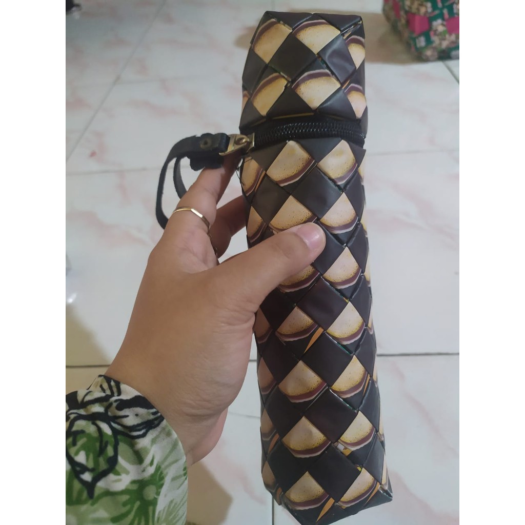 

Kotak Pensil Unik, Mewah, dan Berkualitas